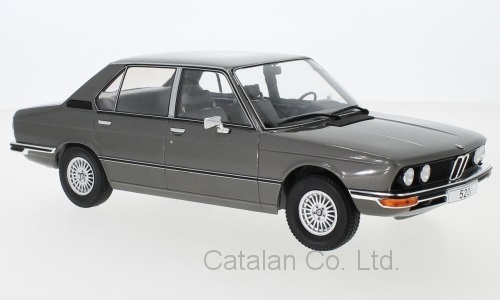 今ならほぼ即納！ 1/18 梱包サイズ80 MCG 1:18 1973 anthracite dark metallic E12 5er グレー ガンメタ 5シリーズ BMW 乗用車