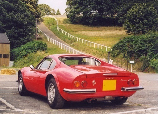 1/18 フェラーリー ディーノ 赤 レッド Ferrari Dino 246 GT red 1969 1:18 MCG 梱包サイズ80_画像3