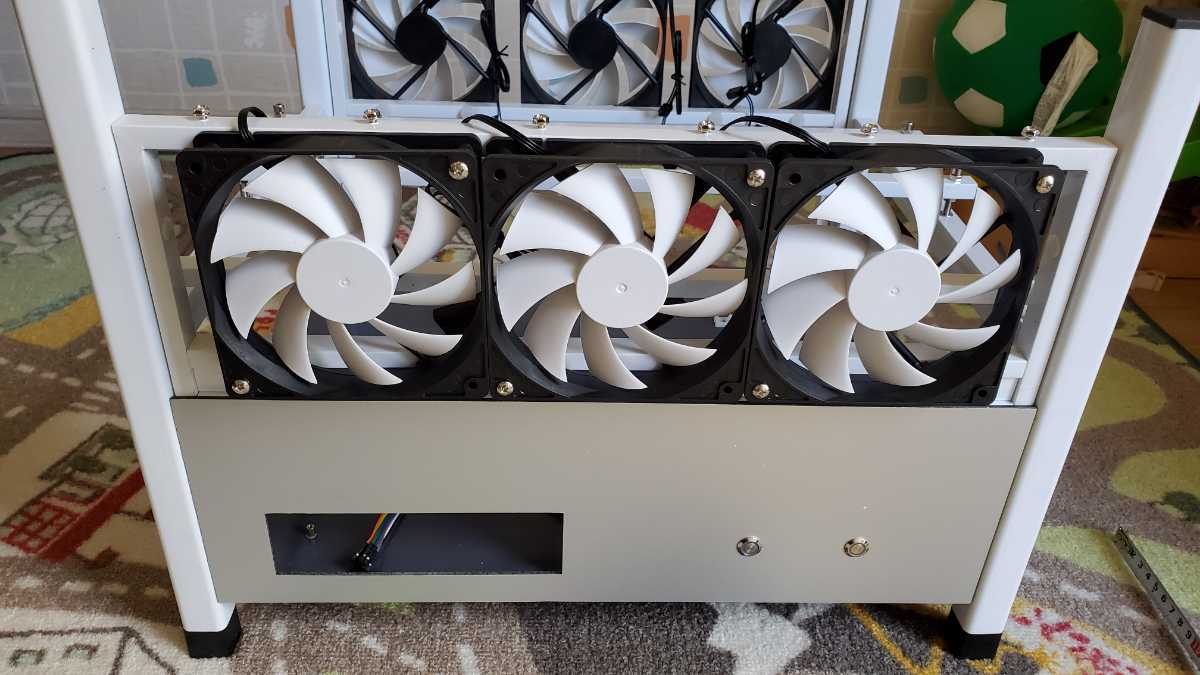 【組立済】マイニングフレーム 6GPU 6ファン 起動スイッチ付き 3