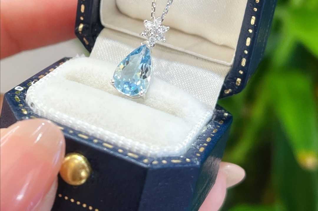 天然ダイヤモンド付きアクアマリンネックレスk18（¥42,800） www.3rnet