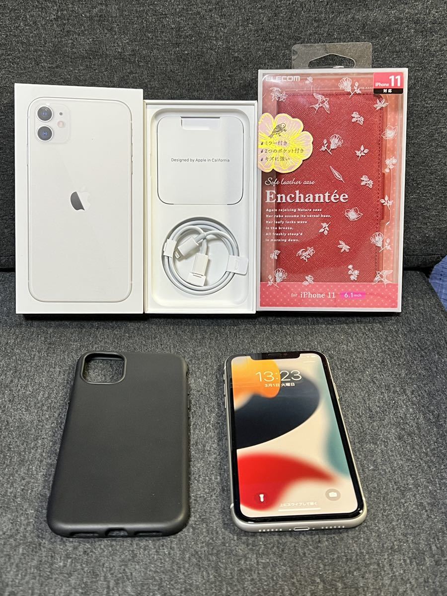 iPhone 11 64GB ホワイト UQ SIMロック解除品 バッテリー 100% ほぼ未