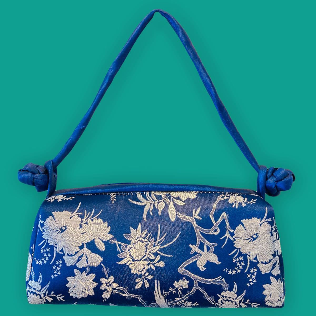 PayPayフリマ｜シノワズリOriental Blue チャイナサテン 花鳥刺繍 ハンドバッグ