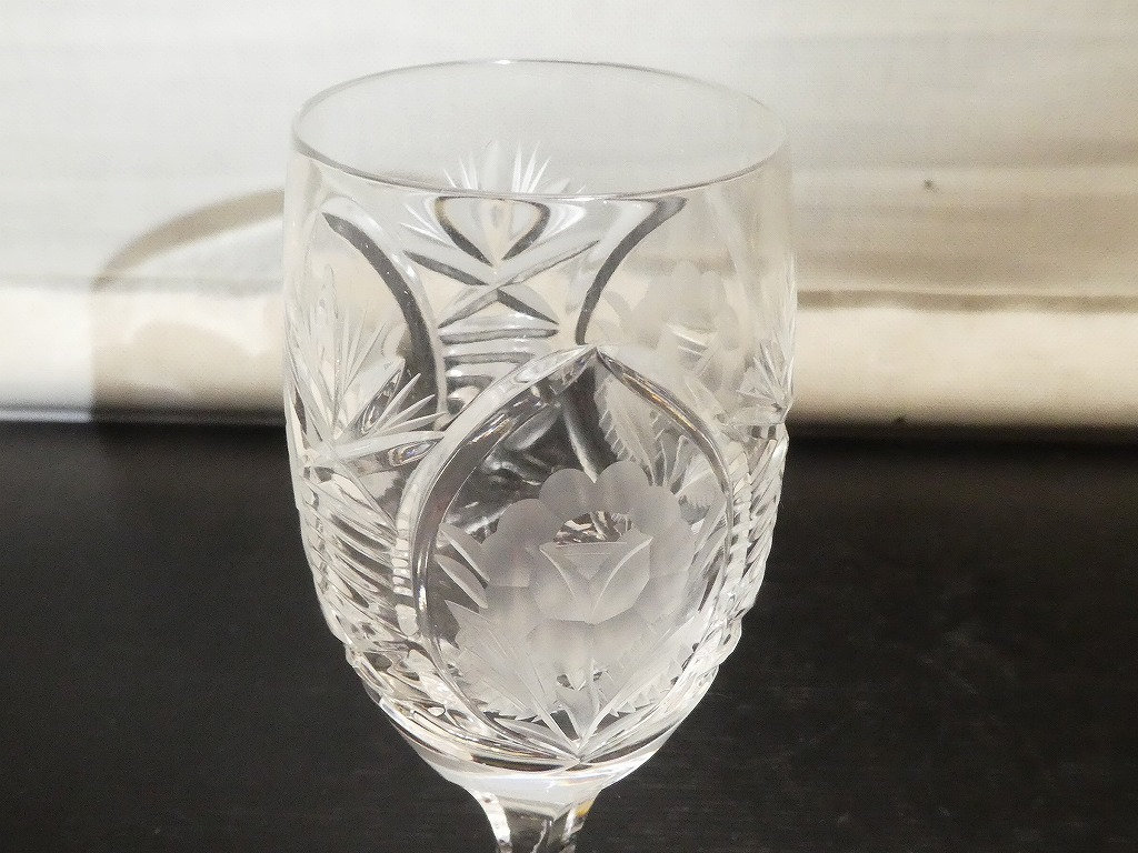 ○クリスタルガラス カットガラス 切子 フラワー 花柄 ワイングラス