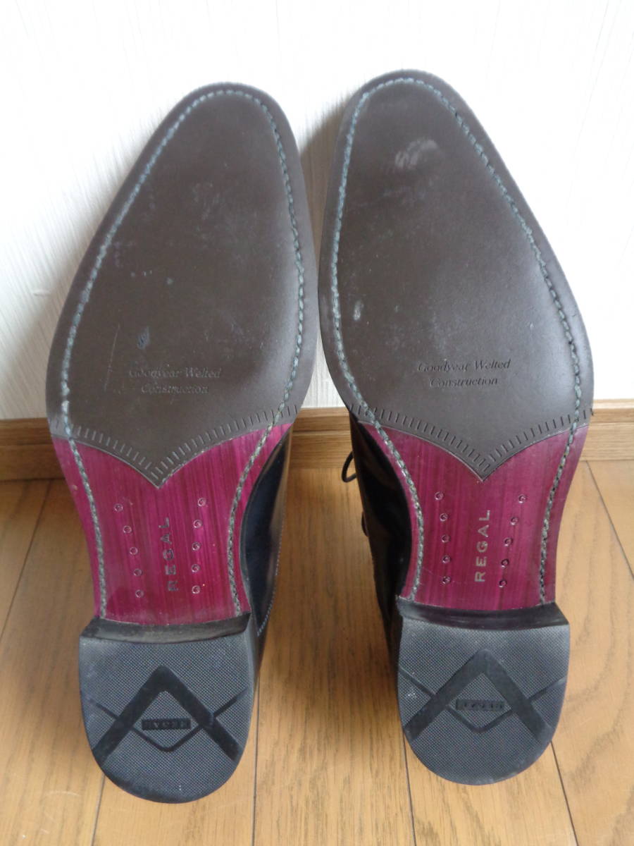 美品 REGAL リーガル ストレートチップ スクラッチ タフ レザー ブラック ビジネスシューズ 高級本革 革靴 黒 定価３０８００円 