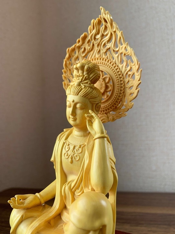 大流行中! 仏像 木彫 観音菩薩像 黄楊、花梨 - 美術、工芸品 店長特典付き 中国 唐木黄楊木製 観音菩薩像 仏像 置物 C 2895 彫刻/オブジェクト