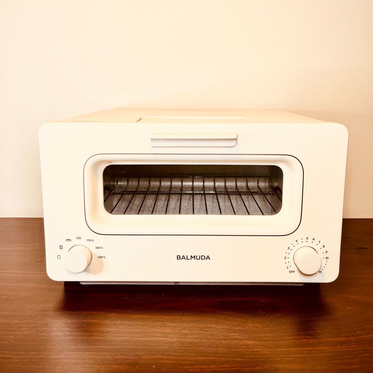 きます BALMUDA [新品]BALMUDA バルミューダ ホワイト オーブントースター トースター の通販 by しろ's shop｜ バルミューダならラクマ カテゴリ
