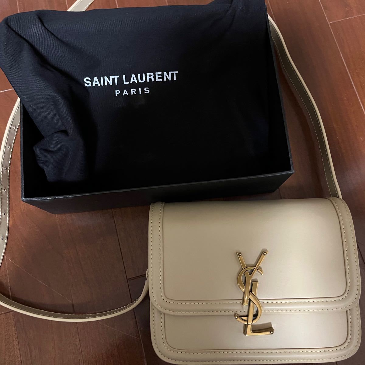 直販割引品 Yves Saint Laurent ショルダーバッグ ショルダーバッグ