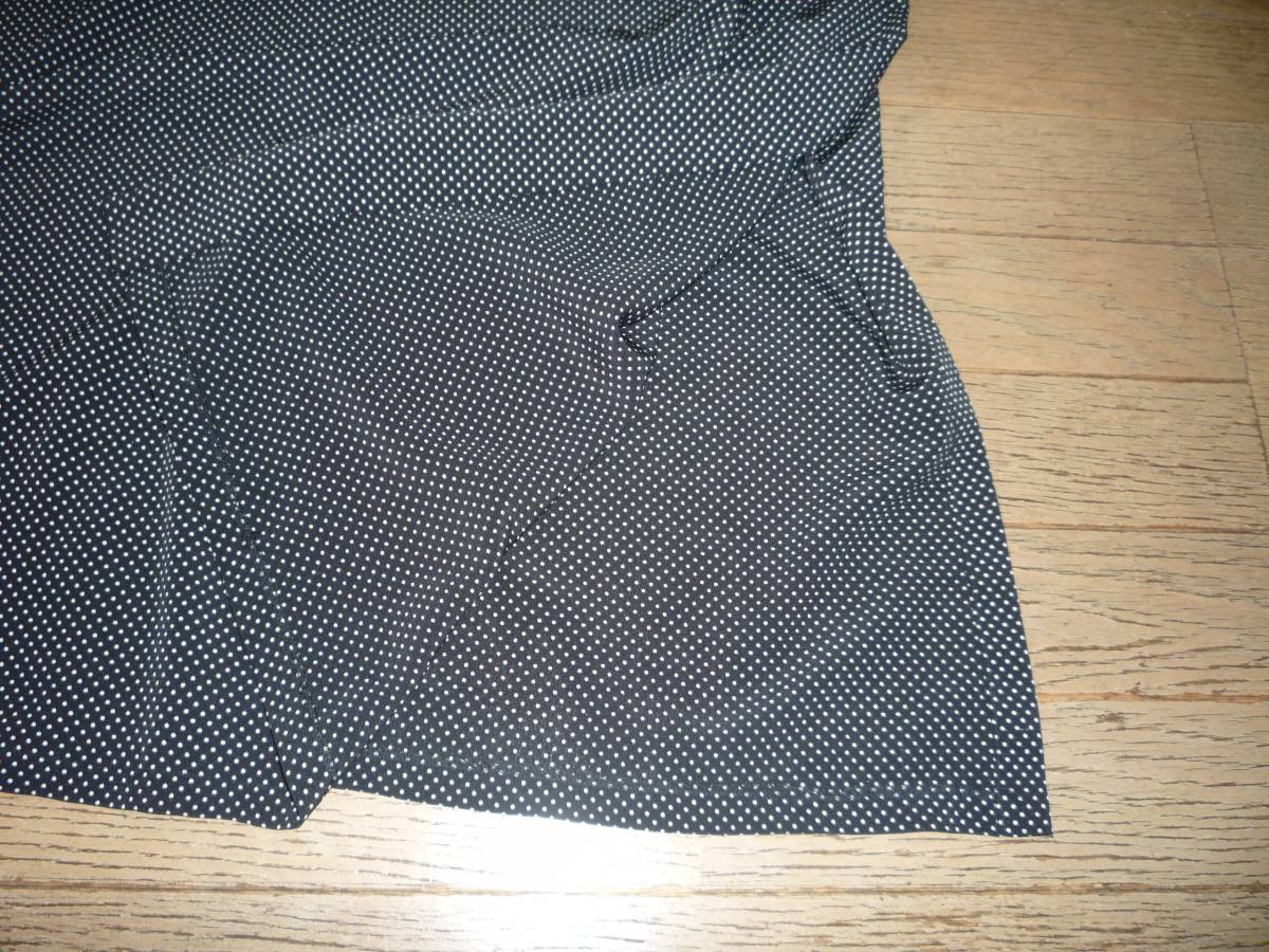  One-piece : Agnes B size is 1 black ground . white dot pattern 