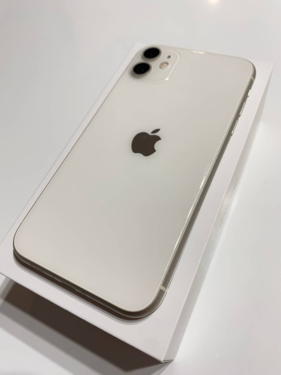 iPhone11 ホワイト 128GB SIMロック解除済-