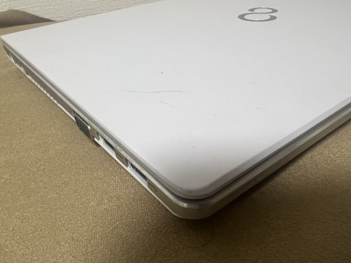 ノートパソコン 富士通/FUJITSU FMVS90TWG LIFEBOOK SH90/T WIN8.1(64