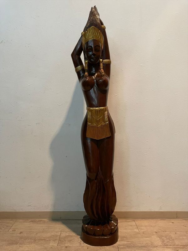存在感抜群 バリ島 美しい女性像 天然無垢材 幅27cm 高さ150cm 木彫り彫刻 東南アジア 女神像 美人像 人形 置物 オブジェ 民族工芸_画像7
