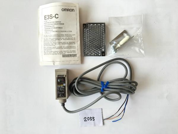 未使用品 OMRON（オムロン） E3S-CR11 光電センサー | ve-ahavta.co.il