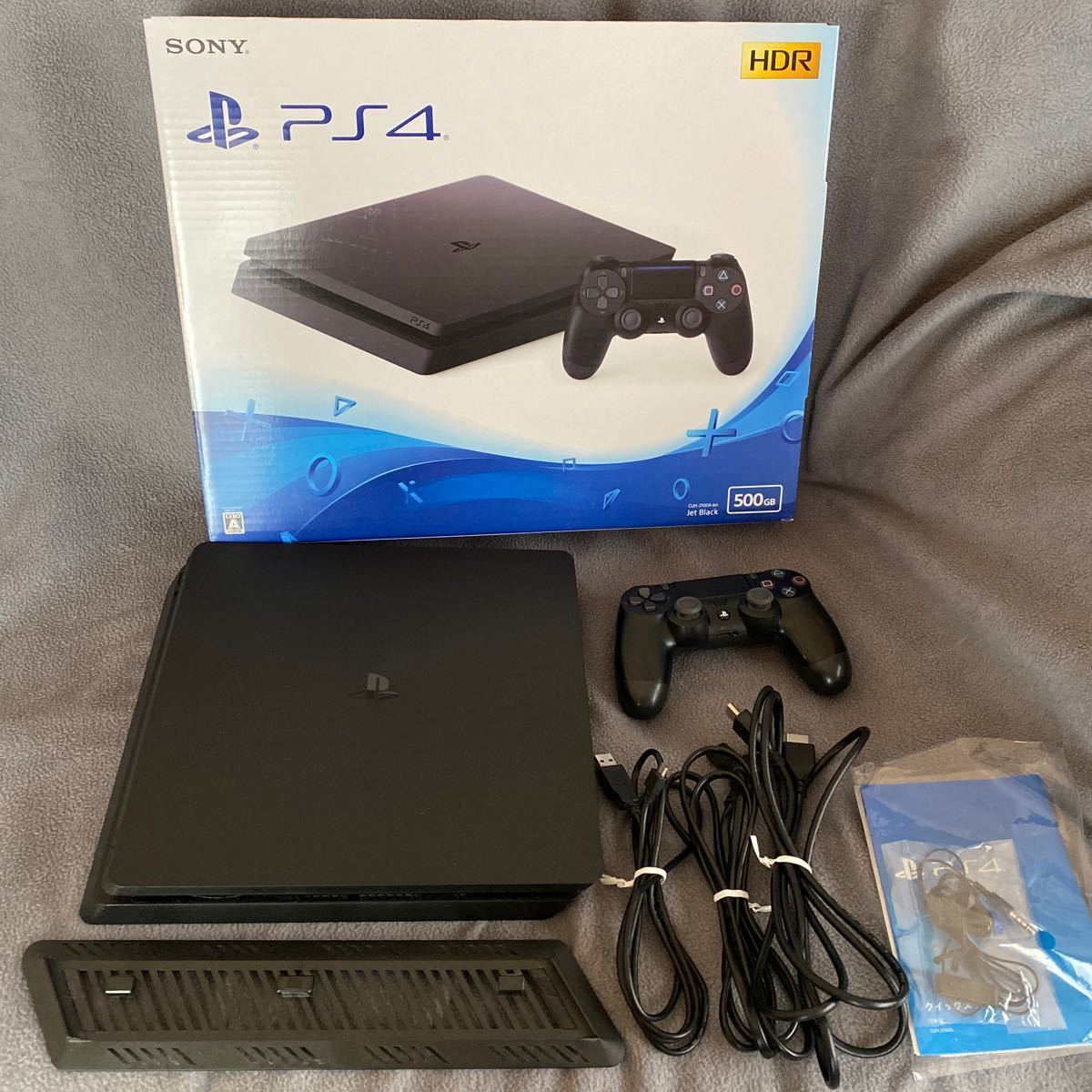 PlayStation4 ジェット・ブラック 500GB CUH-2100AB01（¥27,900