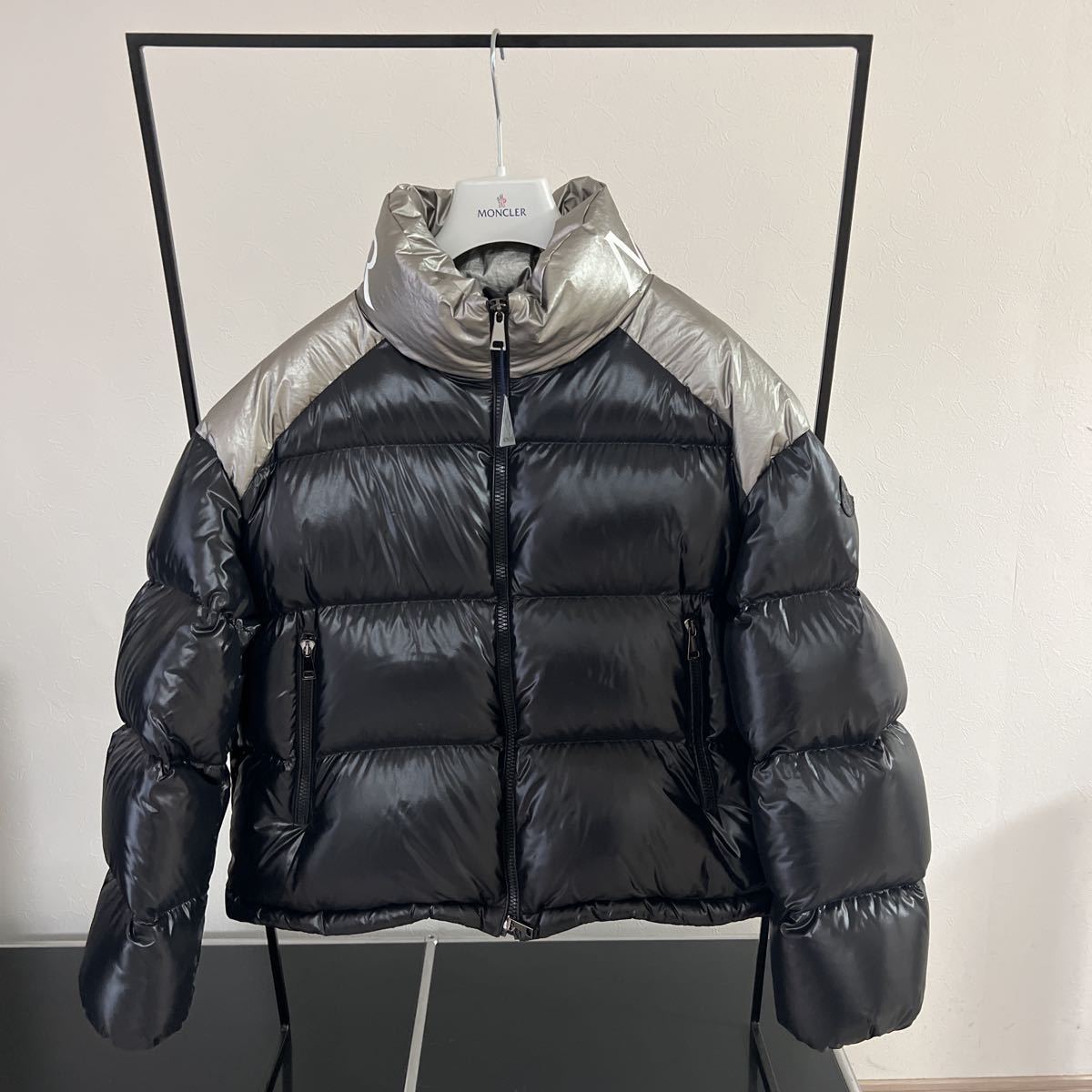 21-22aw モンクレール ダウンジャケット CUSCUTE-