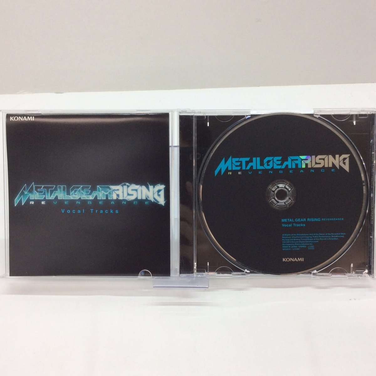 05Y7572【CD】メタルギア サントラ3枚セット RISING REVENGEANCE,V ORIGINAL SOUNDTRACK 他 中古品 ◎レターパック発送可◎_画像2