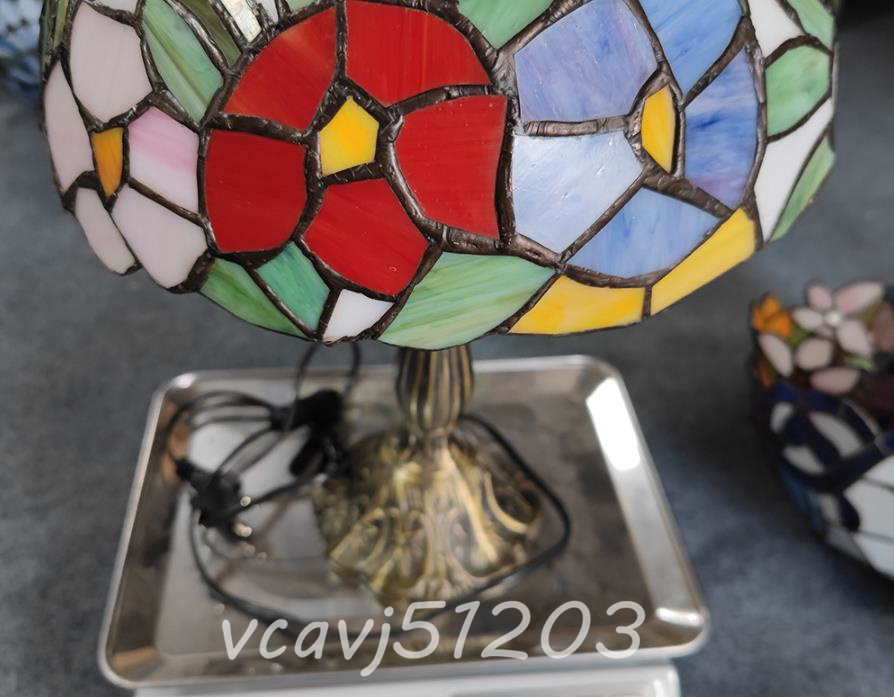 ◆美品◆芸術品◆ステンドランプ ステンドグラス 花柄 照明 レトロな雰囲気 テーブルスタンド ティファニー 室内装飾 _画像6