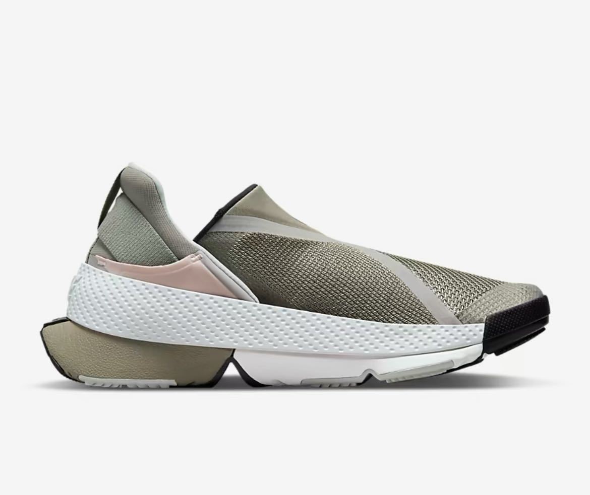 NIKE ナイキ スニーカー ウィメンズ ゴーフライイーズ 23.5cm 新品