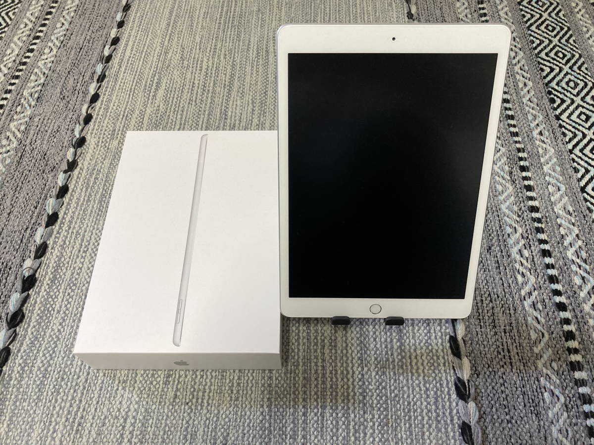 iPad Wi-Fi 10.2インチ 第8世代 128GB MYLE2J/A シルバー