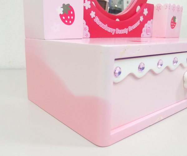  mother garden wooden dresser . strawberry mirror dryer cosme strawberry toy set Sapporo city . rice field shop 