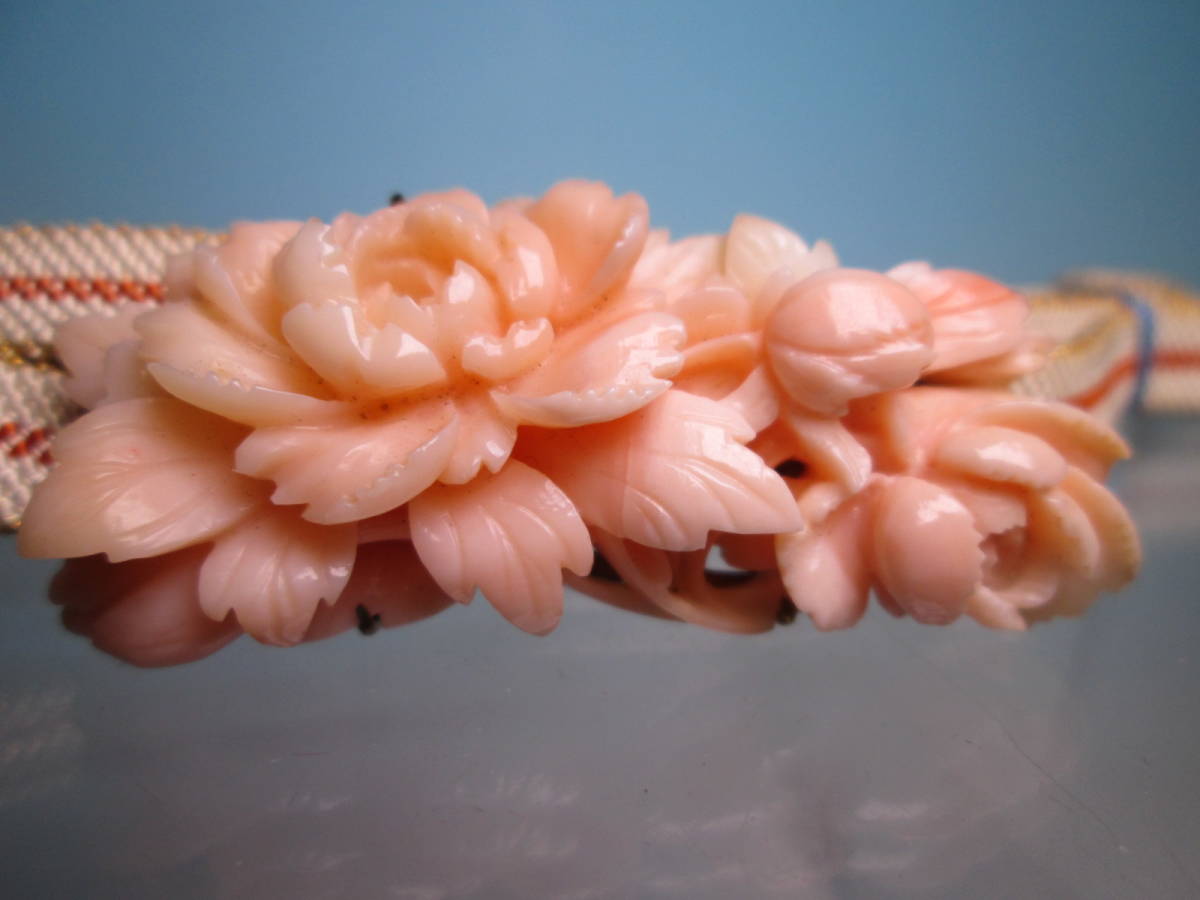 売れ筋】 アンティーク 本珊瑚 瓢箪に紅葉彫刻の帯留め 25g 共ケース付 
