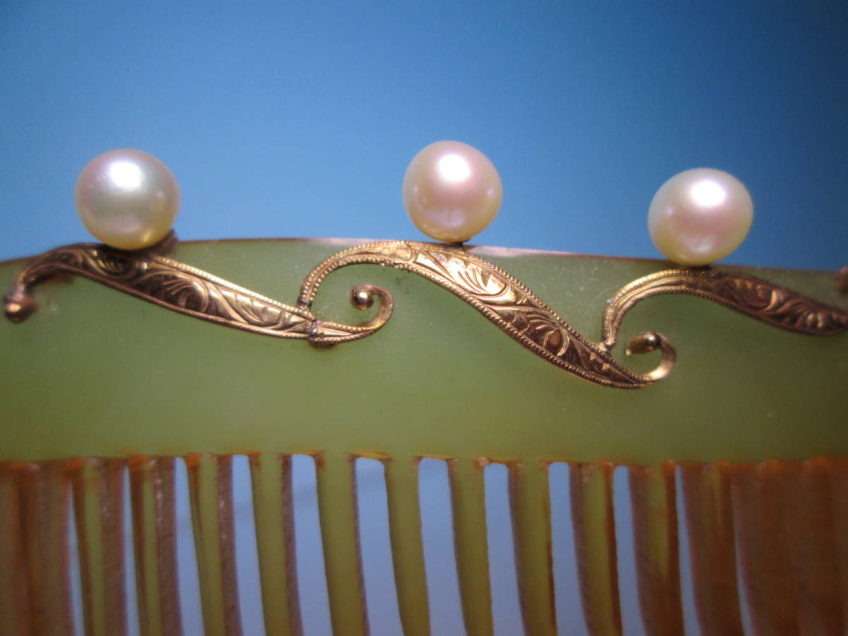 【江月】本鼈甲 金彫金細工 11cm 本真珠飾りの綺麗な櫛 木箱付_画像3