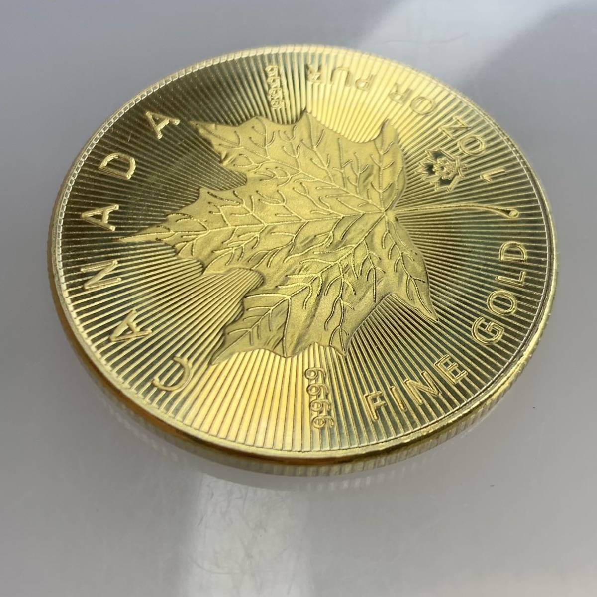 #N2-48 カナダ古銭　メープル金貨　エリザベス2女王　コイン　旧家蔵出　直径39.8mm厚さ2.8mm量目23.6g　希少_画像9