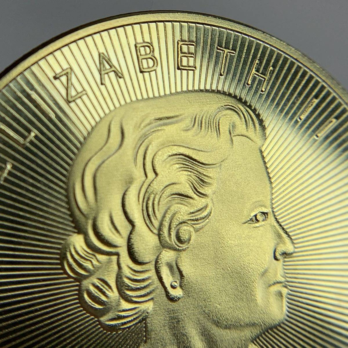 #N2-48 カナダ古銭　メープル金貨　エリザベス2女王　コイン　旧家蔵出　直径39.8mm厚さ2.8mm量目23.6g　希少_画像6
