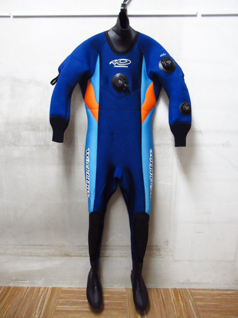 2021年製 World Dive ワールドダイブ ドライスーツ MS88 メンズ 着丈約