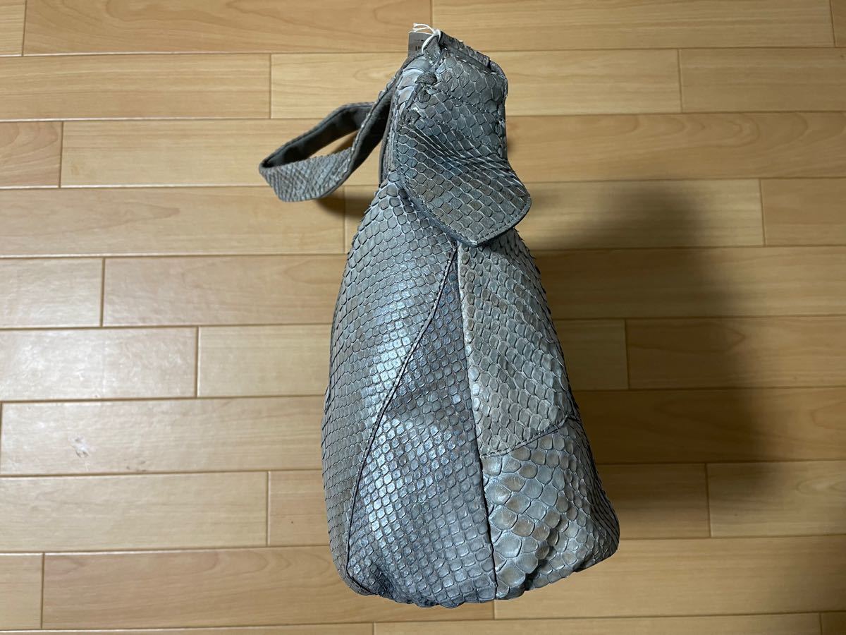 ♪ 新品 IBIZA イビザ パイソン バック グレー ♪ holdmeback.com