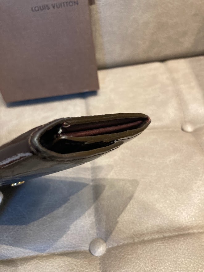 ☆ Louis Vuitton ルイヴィトン M93524 ヴェルニ ポルトフォイユ サラ