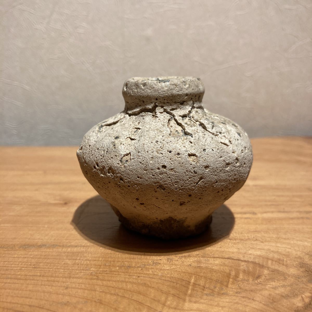 スンコロク タイ 香合 陶磁器 宋胡録 寸古録 花入 花器 壺 小壺 白