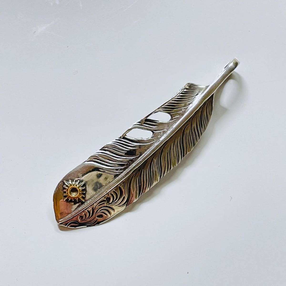 良品 アリゾナフリーダム T-52h(60mm)K18小太陽神 フェザーペンダントトップ 定価35,640円 送料370円〜 ARIZONA FREEDOM ネックレス 925