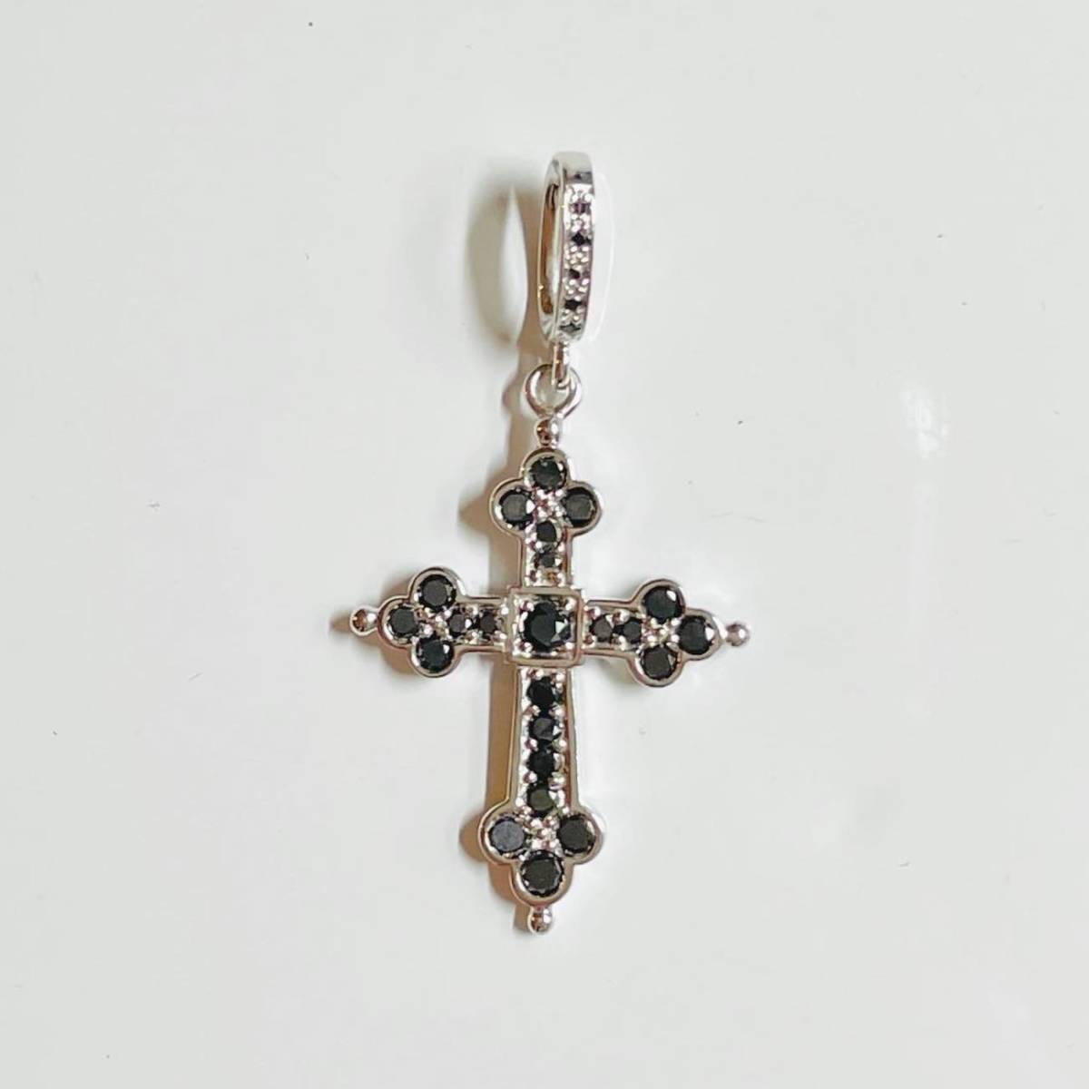 美品 ローリーロドキン K18WGゴシッククロス ペンダントトップ 定価374,000円 Loree Rodkin 18Kホワイトゴールド MEDIUM GOTHIC CROSS 18金_画像1