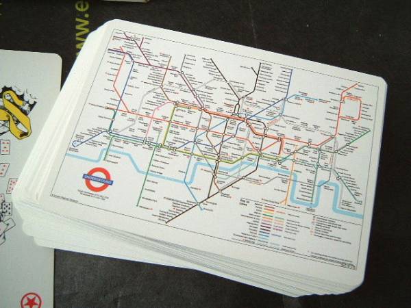 ◆　トランプ　イギリス　地下鉄　路線図　デザイン　ポーカーサイズ　アート　オシャレ　電車　英国　JUNK_画像1