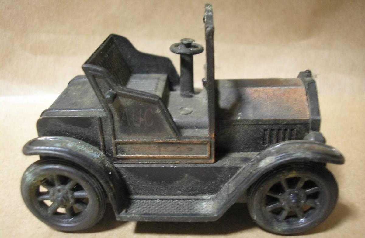 * Hong Kong made pencil sharpener Classic car type made of metal minicar USED # that time thing 
