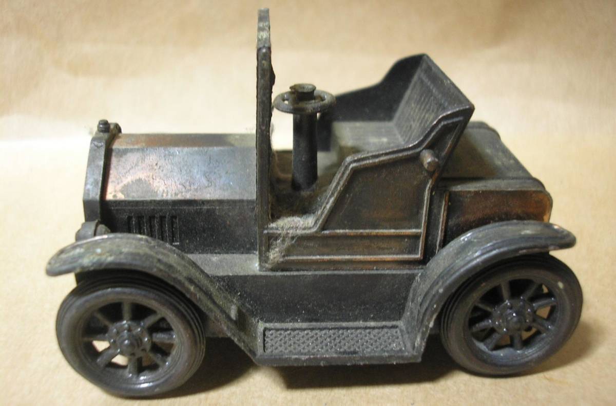 * Hong Kong made pencil sharpener Classic car type made of metal minicar USED # that time thing 