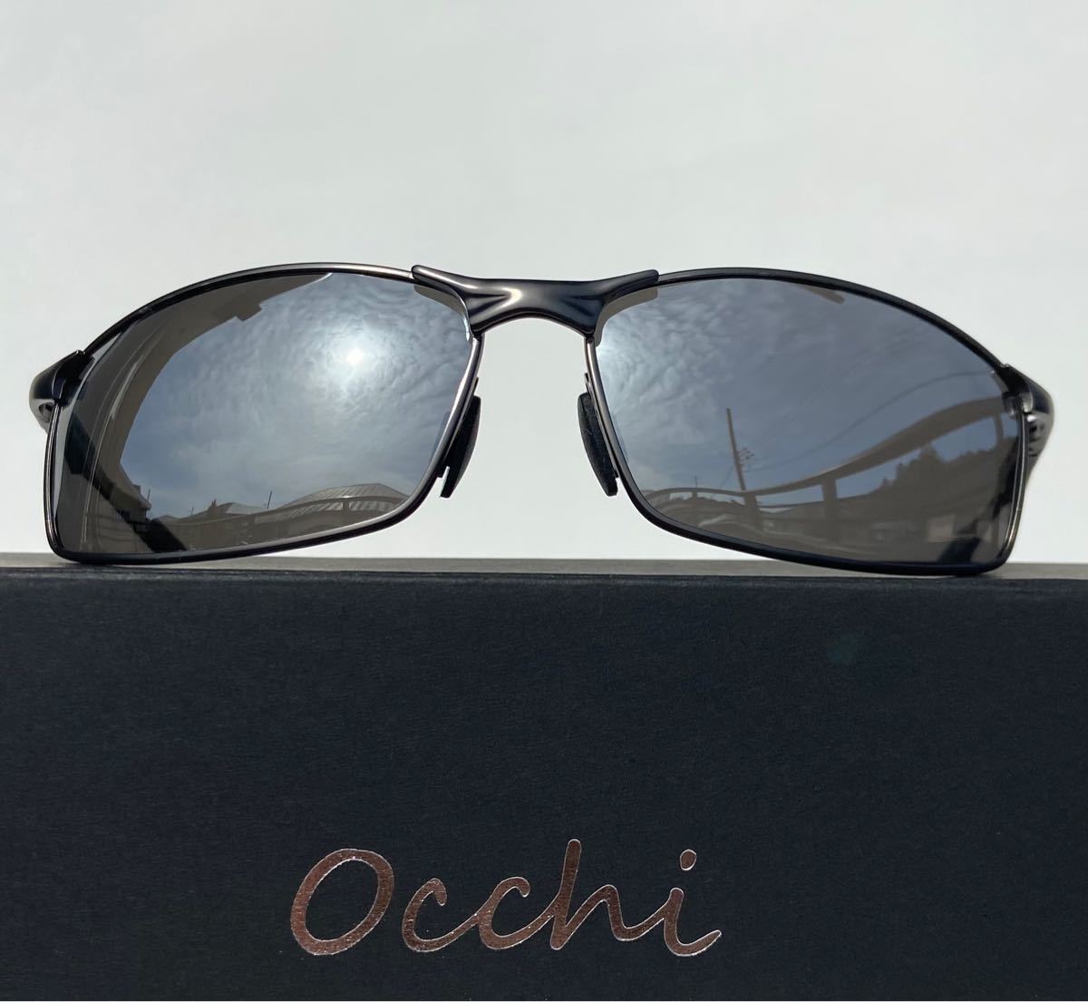 新品 OCCHI 偏光サングラス レンズUV400 軽量  シルバーミラー