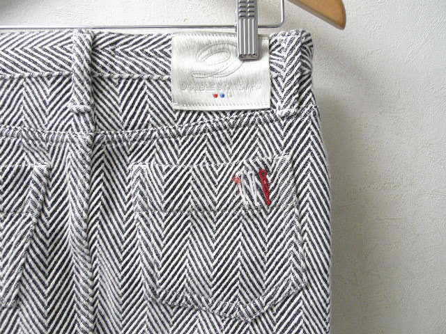 ◆ двойной   стандарт ... ...  товар в хорошем состоянии  DOUBLE STANDARD CLOTHING  ткань ...　 mini  юбка 　 размер  36  сделано в Японии   светло-серый   кузов 