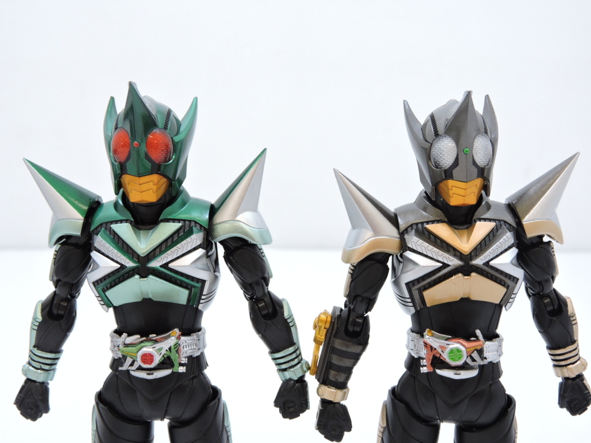 S.H.フィギュアーツ 仮面ライダーカブト キックホッパーパンチホッパ