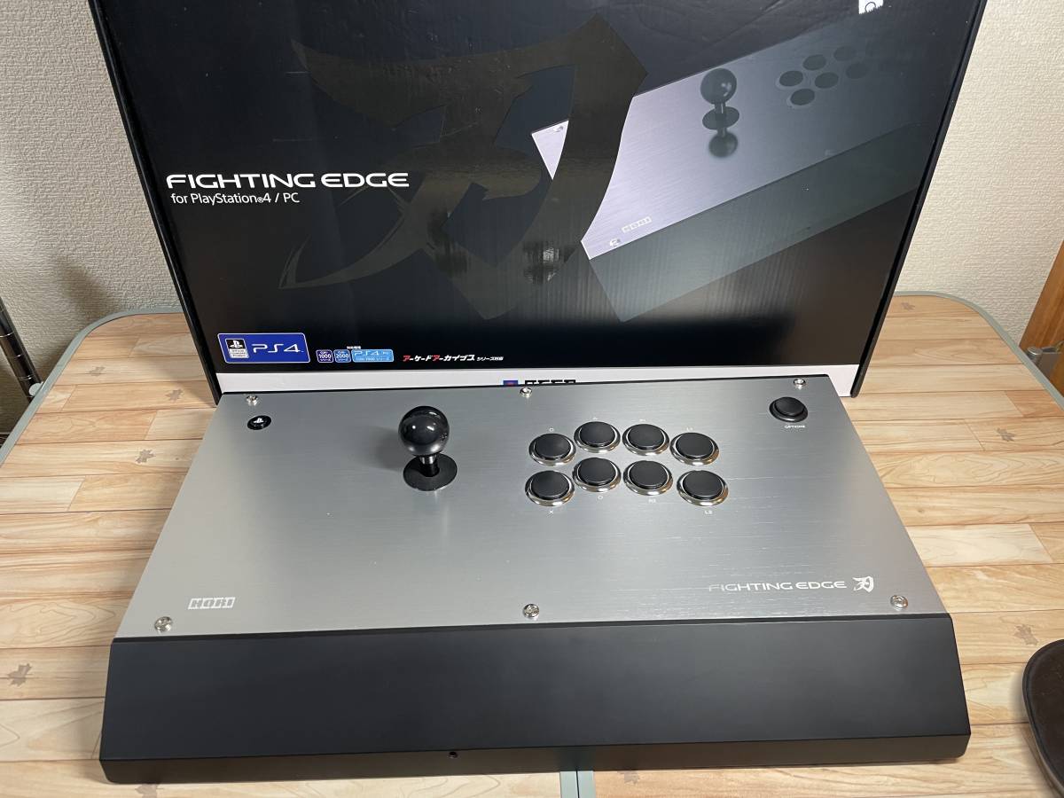 美品 HORI ファイティング エッジ 刃PS4-098 www