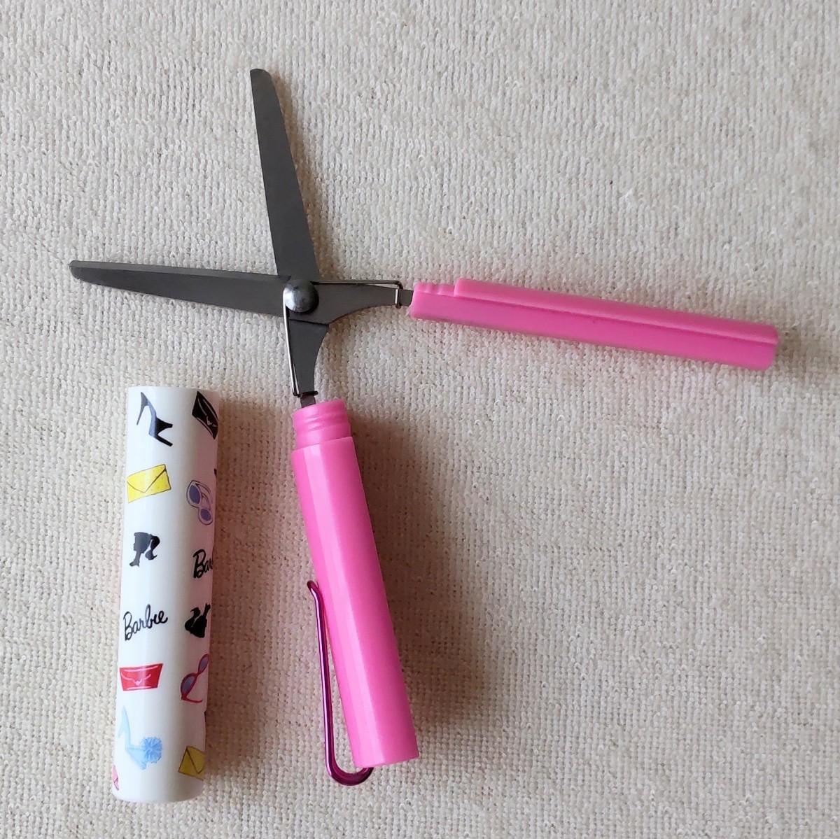 Barbie 携帯用ハサミ 収納型 ハサミ ペンタイプはさみ|PayPayフリマ 1個入コンパクトハサミ 文具 はさみ 携帯用 12cm テンションスプリング付