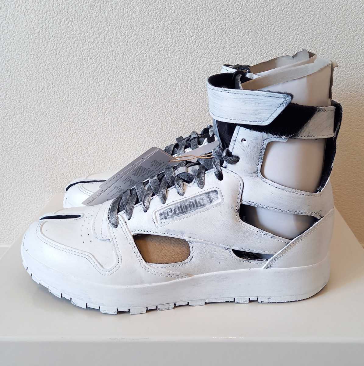 【SALE価格】26.5cm 41 新品 Maison Margiela x Reebok Tabi メゾンマルジェラ リーボック タビ ハイカット スニーカー レザー ペンキ_画像3