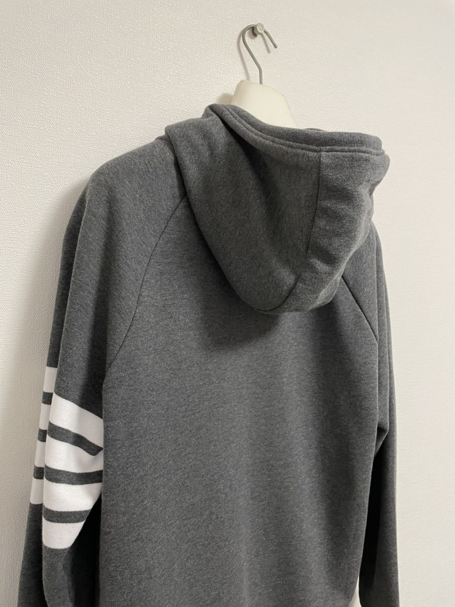 新品 トムブラウン ジップ パーカー 5 チャコール グレー THOM BROWNE