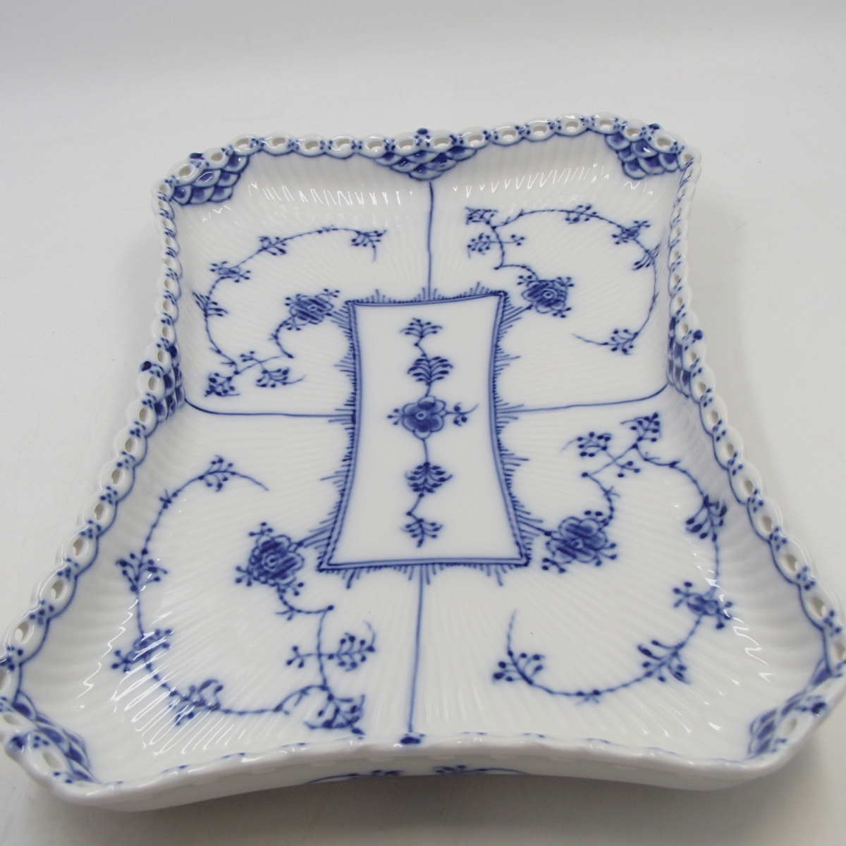 ◎ロイヤルコペンハーゲン Royal Copenhagen ブルーフルーテッド ◎ロイヤルコペンハーゲン Royal Copenhagen ブルーフルーテッド