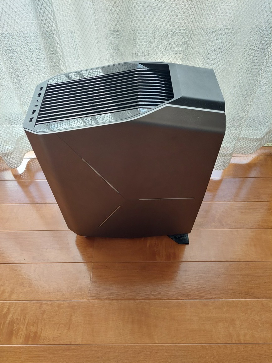 デスクトップパソコン「エイリアンウェア」AURORA R6 水冷冷却システム