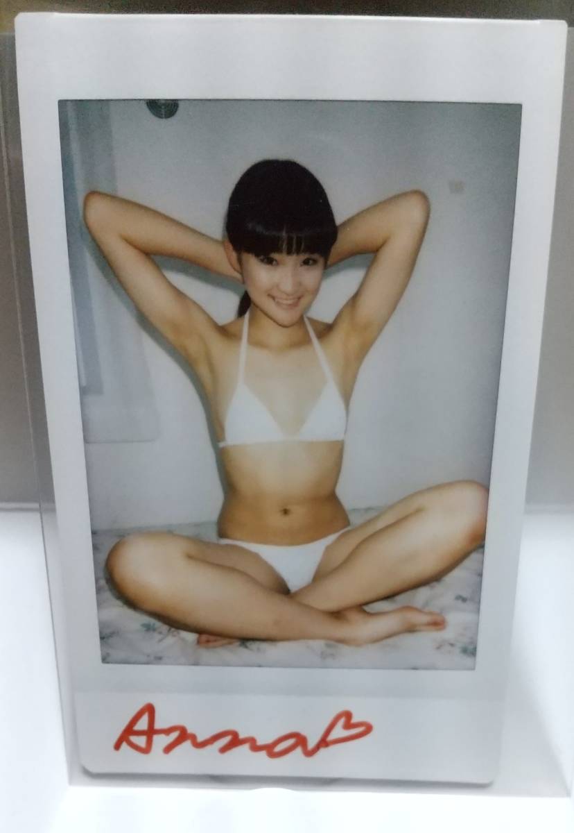 ビキニずれ ※はみ出し※ 要注目 ※ ☆激レア☆入手☆【限定 １点】☆佳山杏奈☆ 直筆サイン入り チェキ あぐら座り ハプニング ver.