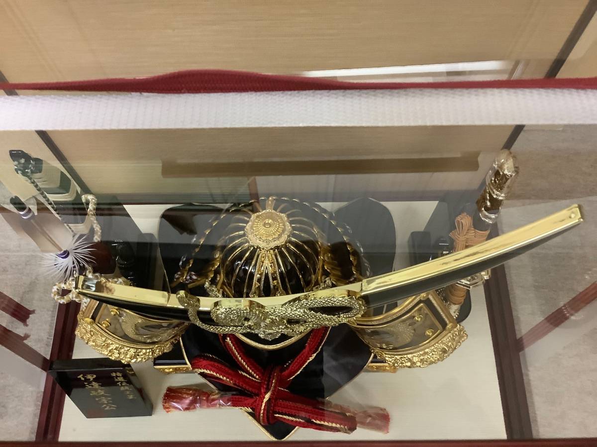 新品展示品☆五月人形☆10号伊達政宗金兜ケース入飾り ☆弓太刀付