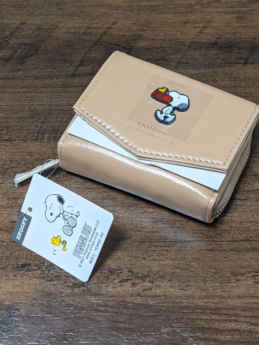 新品☆SNOOPY★折り財布（PEANUTS）￥4590／おとなスヌーピー