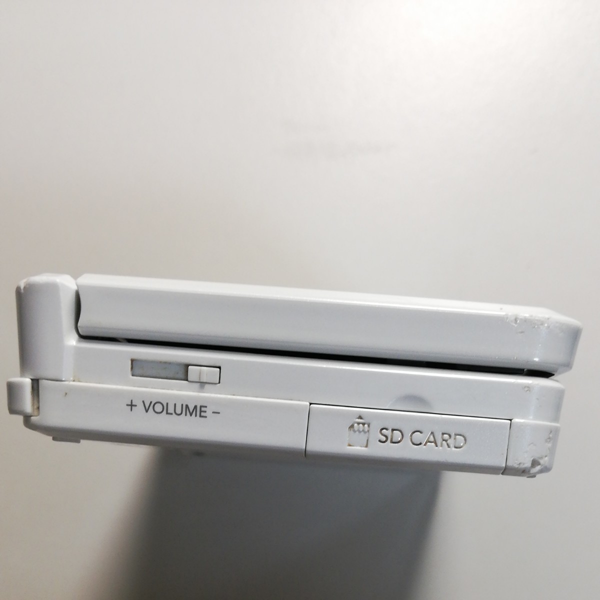 ニンテンドー3DSアイスホワイト　本体　 任天堂　 Nintendo　SDカード付き