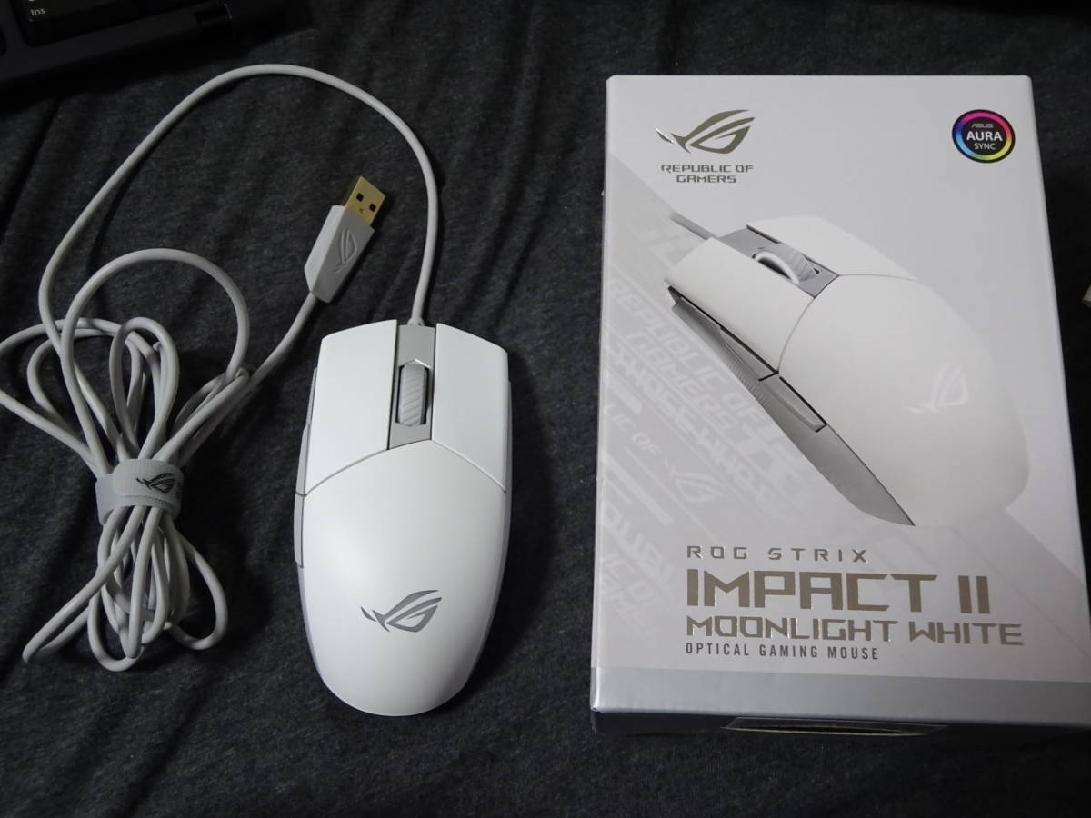 ASUS ROG STRIX IMPACT II MOONLIGHT WHITE ゲーミングマウス ホイール部分に訳あり ジャンク エイスース PC周辺機器 No.313 Gaming Mouse_画像1